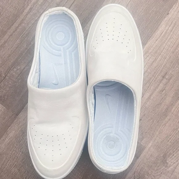 Nike light cream Mules with Perforated Design - Picture 5 of 10